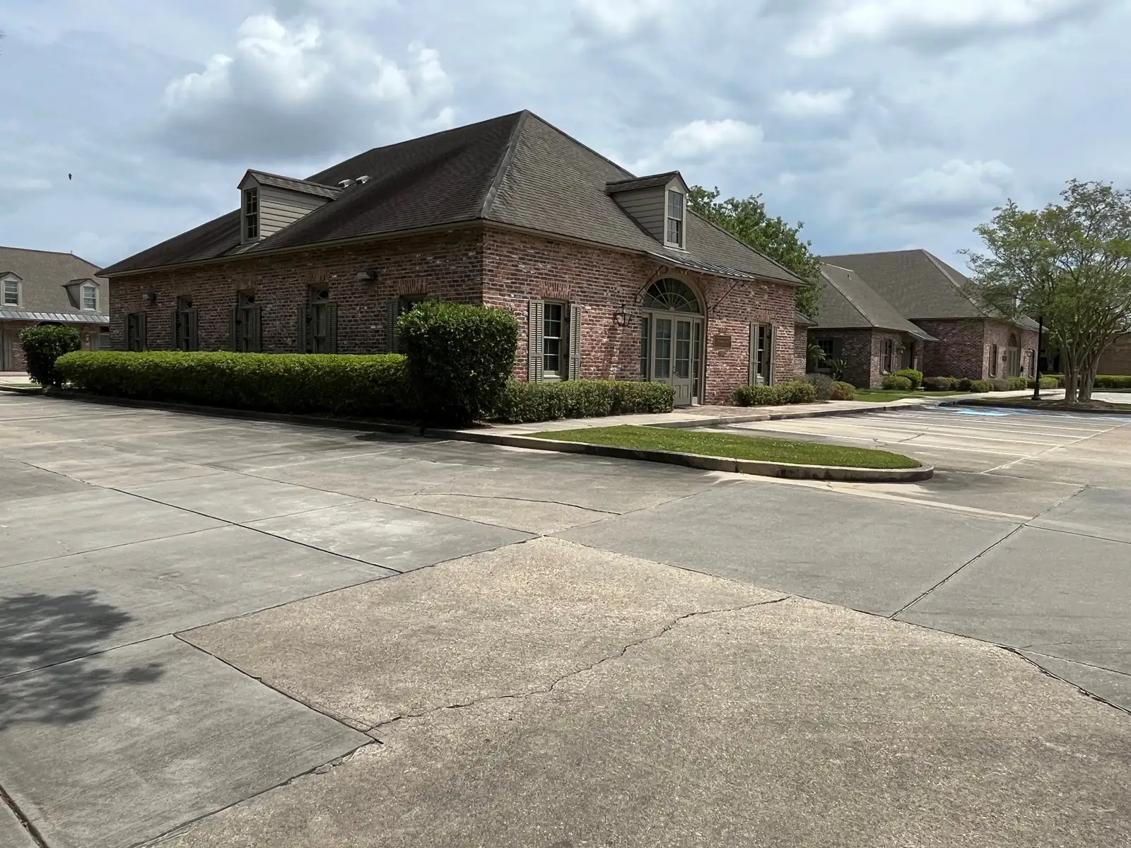 2161 Quail Run Dr image 5