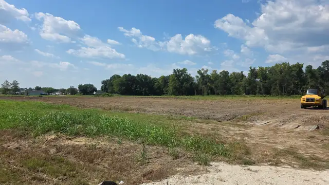 Prime Commercial Acreage in Ascension Parish - Will Build to Suit thumbnail 3