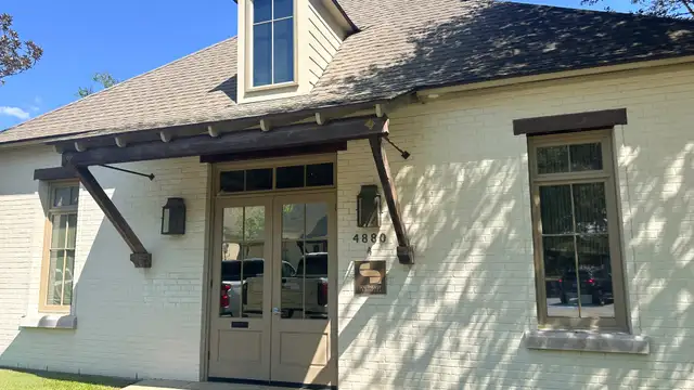 4880 Bluebonnet Blvd thumbnail 2