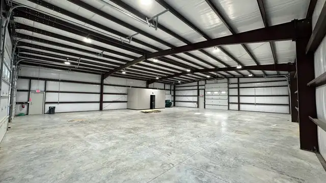 208 Toledo Dr thumbnail 3