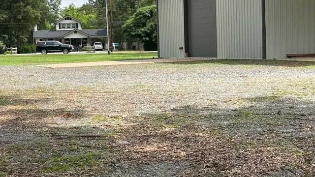 411 5th St (3 miles from Amazon Data Center) thumbnail 2