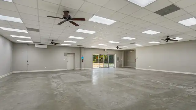955 S Morrison Blvd thumbnail 5
