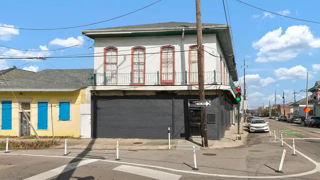 Historic Mixed-Use Space in Marigny thumbnail 2