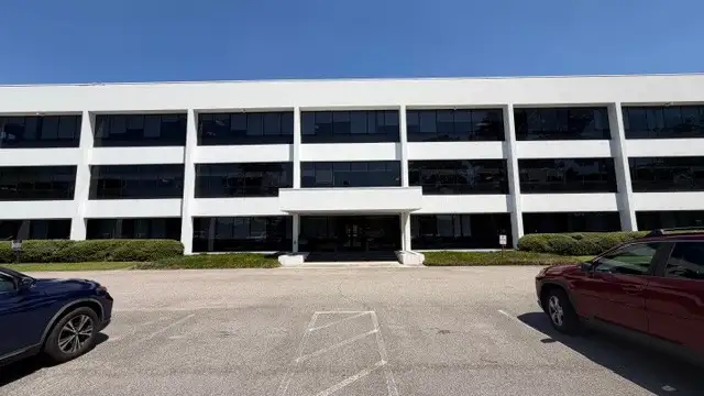 11100 Mead Rd thumbnail 2