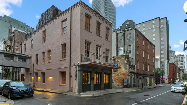CBD Office Building thumbnail 2