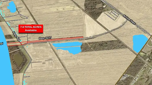 +/- 7.6 total Acres with River Frontage thumbnail 3