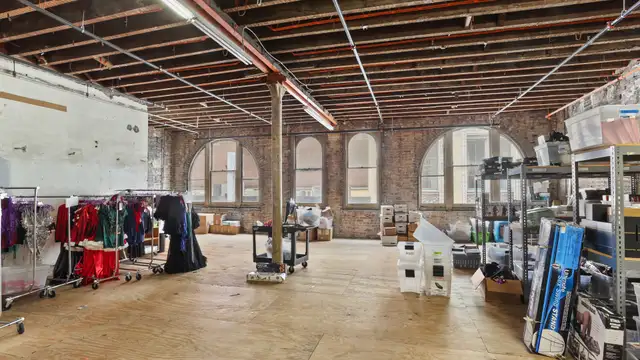 View image 18