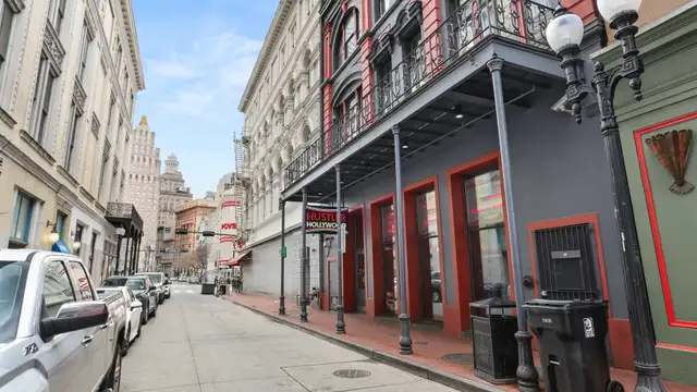 TROPHY BOURBON STREET ASSET thumbnail 5