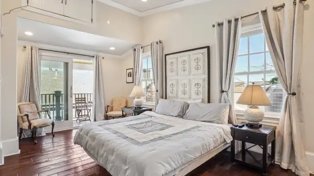 2477 Royal St thumbnail 4