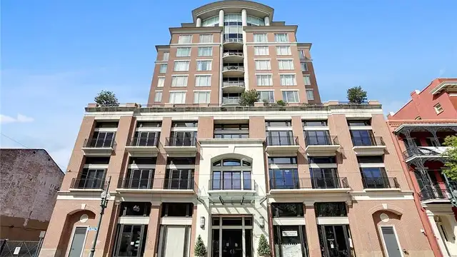 625 St. Charles Avenue thumbnail 2