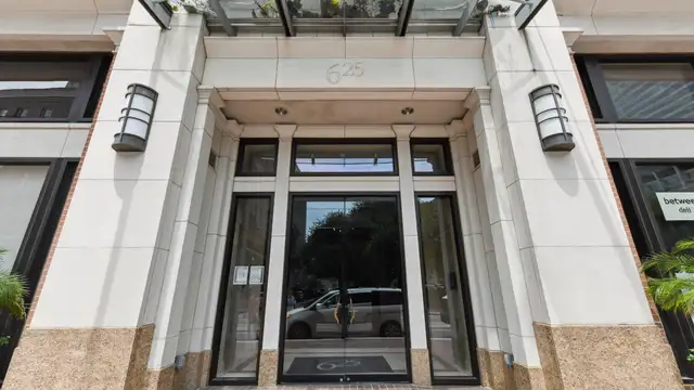 625 St. Charles Avenue thumbnail 5