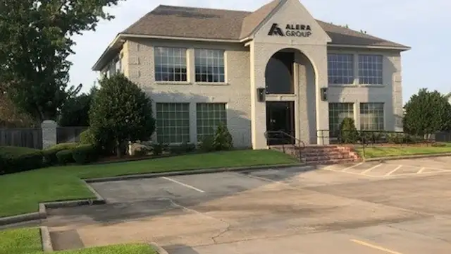 806 Brook Hollow Dr thumbnail 2