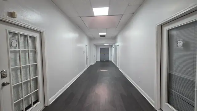 7801-7945 Airline Drive thumbnail 4