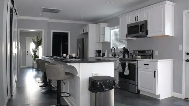 864/866 Louise St & 1520 Utah St thumbnail 3