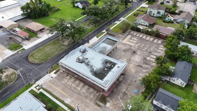 1100 Enterprise Blvd thumbnail 3