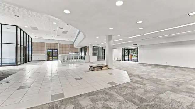 1100 Enterprise Blvd thumbnail 4