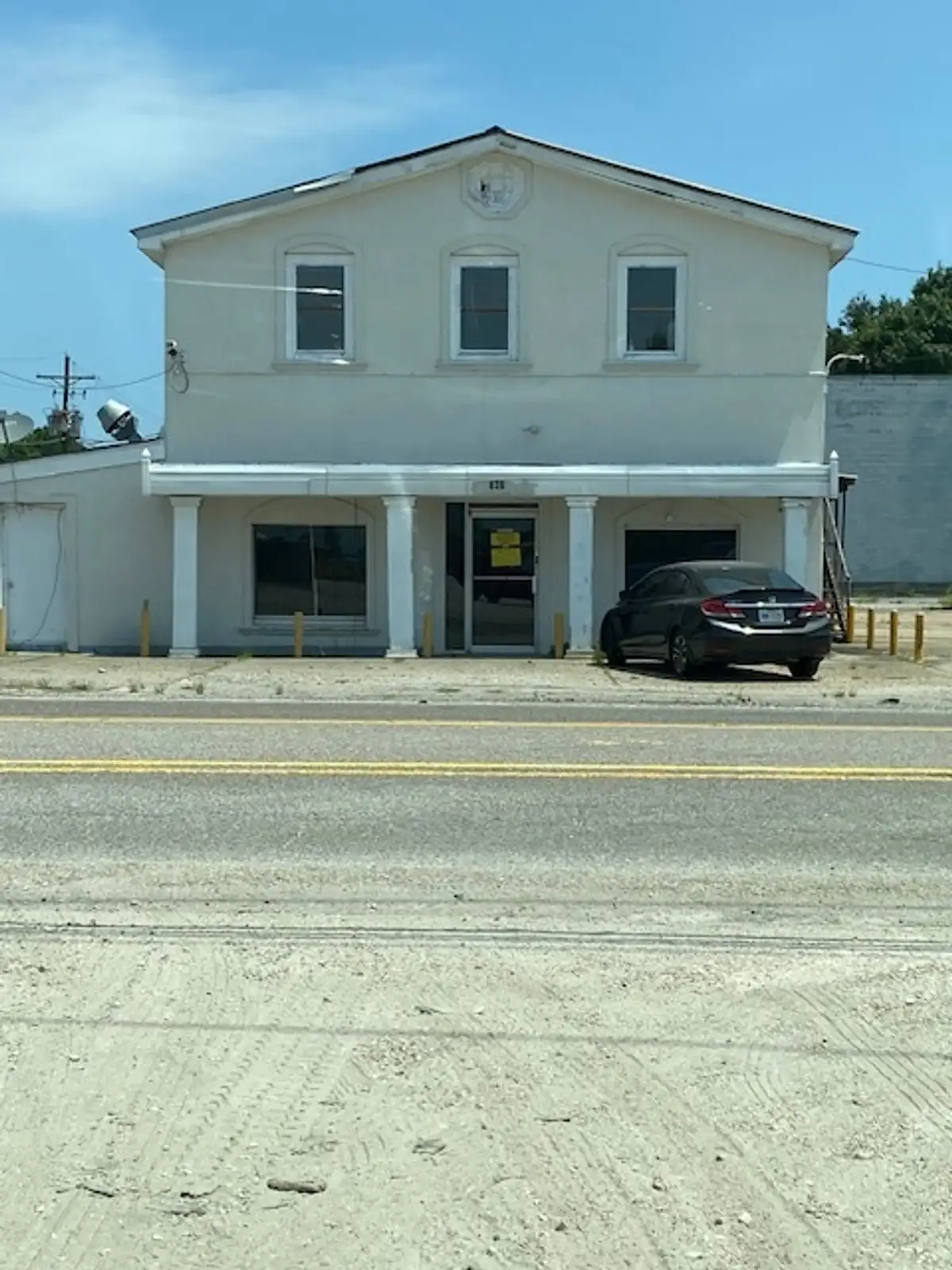 836 Seven Oaks Blvd