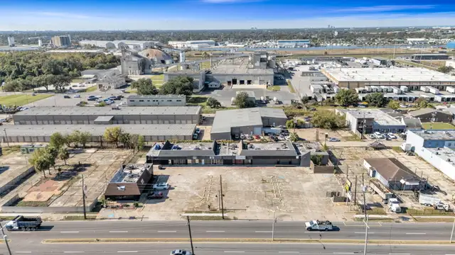 7118 Downman Rd 7140 Downman Rd thumbnail 2