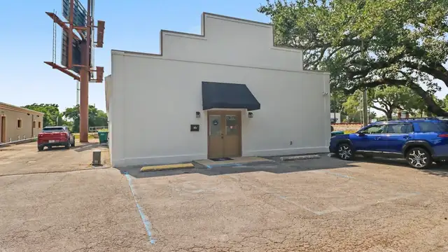 240 Courthouse Rd thumbnail 3
