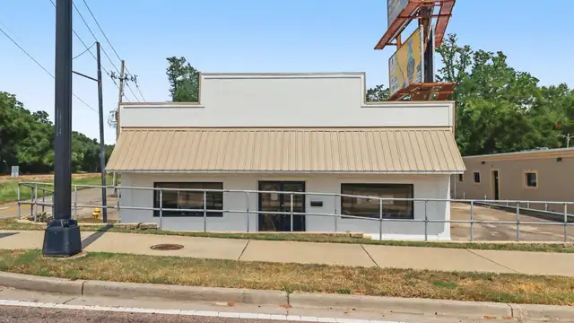 240 Courthouse Rd thumbnail 2