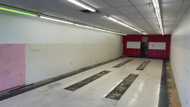 Suite 2011 - Parkway Plaza thumbnail 5