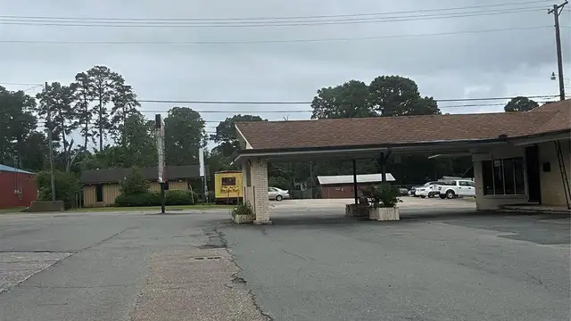 1205 Shreveport Rd thumbnail 5