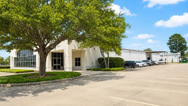 9335 Interline Ave:  Prime Location in Baton Rouge thumbnail 3