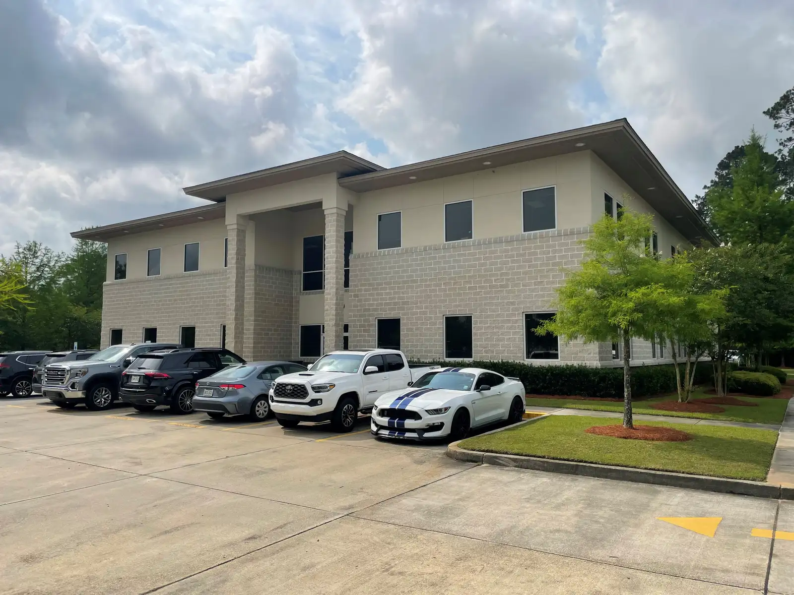 180 New Camellia Blvd