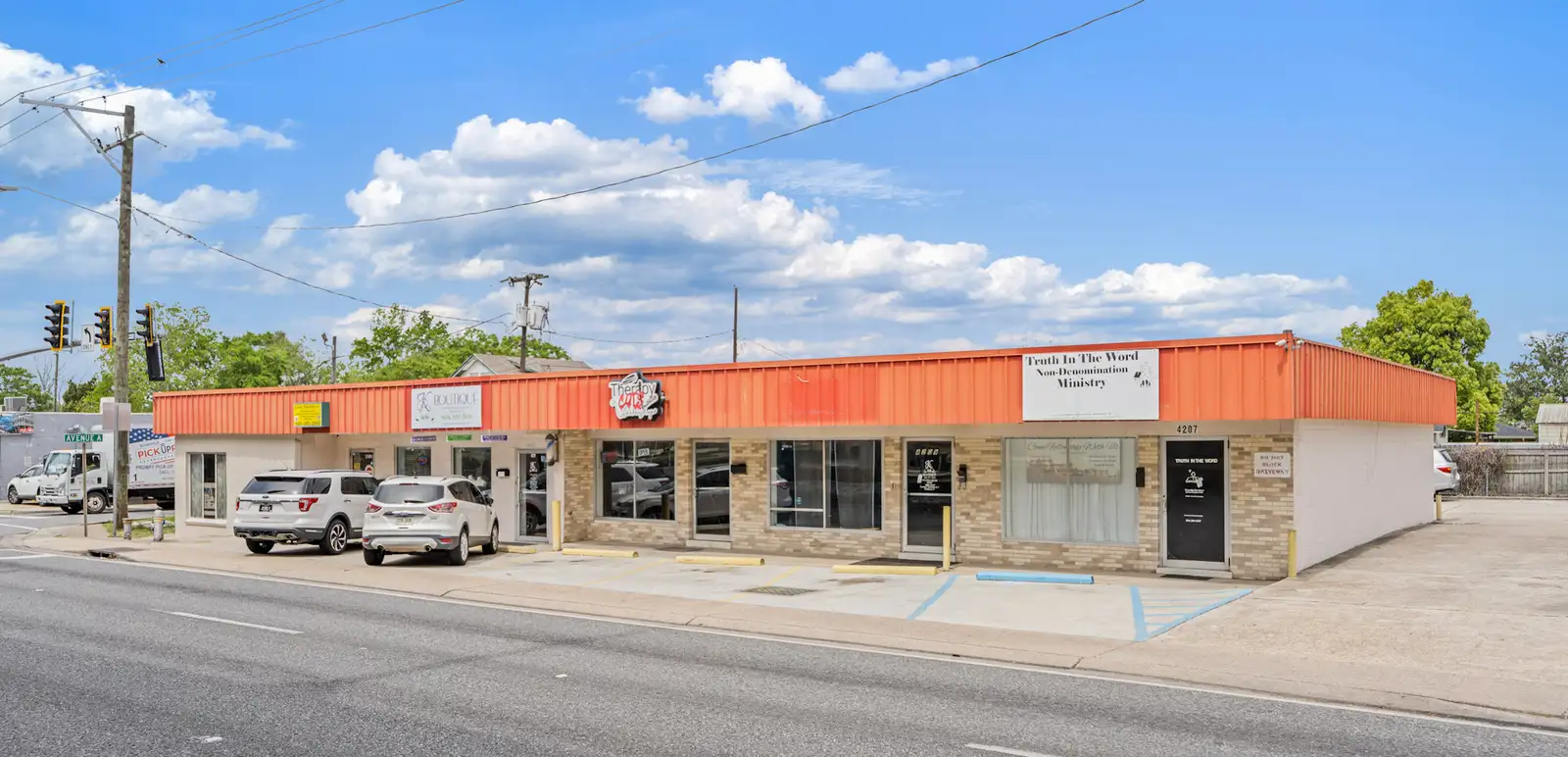 4211 Westbank Expy