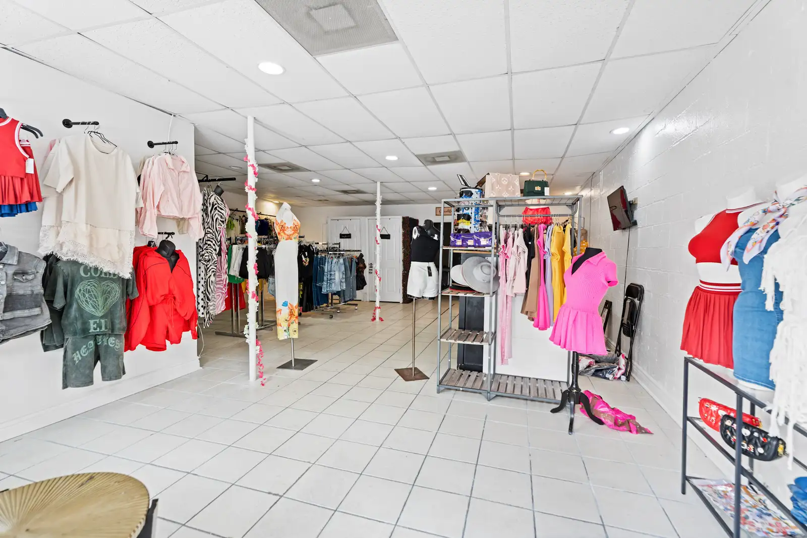4211 Westbank Expy image 14