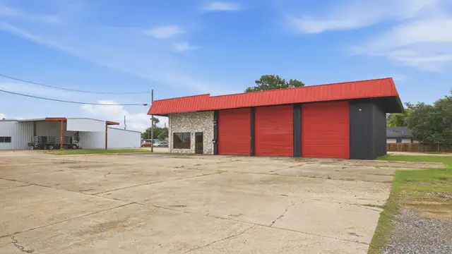 1201 Gerstner Memorial Dr thumbnail 3