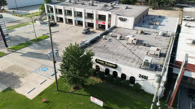 2401 Veterans Memorial Blvd thumbnail 3