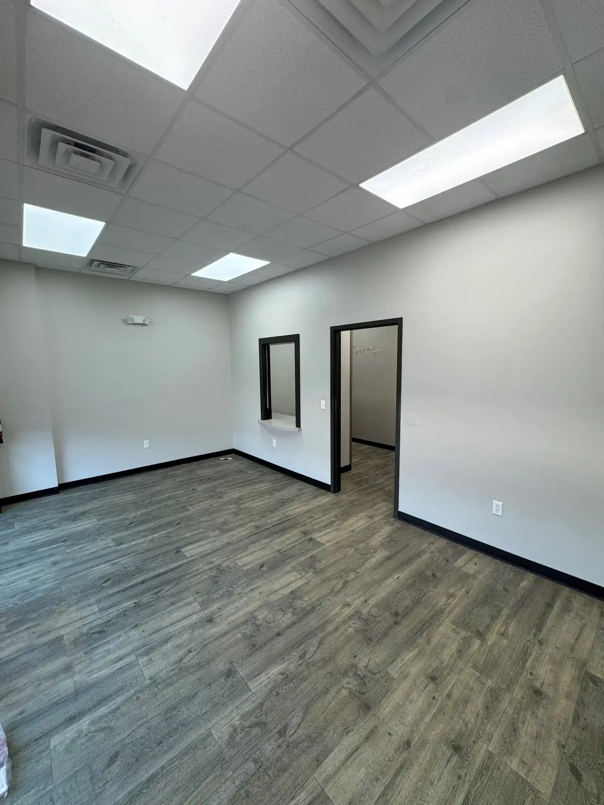 Suite D - 1602 S Burnside Ave