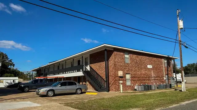 356 Invader St thumbnail 3