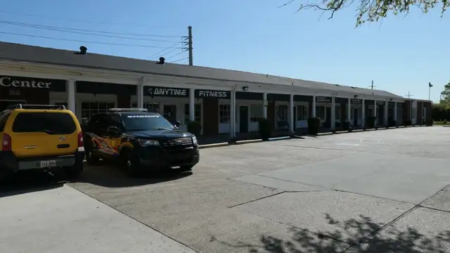 5163 General De Gaulle Drive thumbnail 3