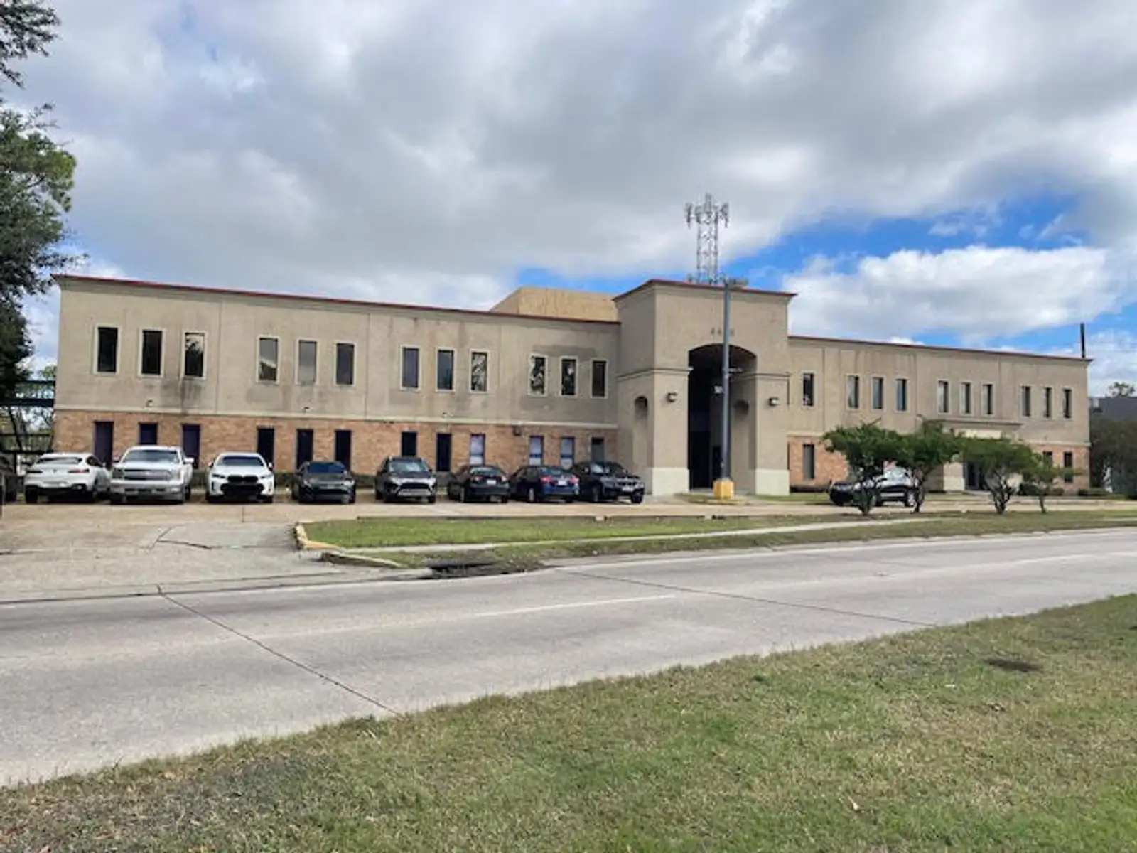 4480 General De Gaulle Dr. Suite 115