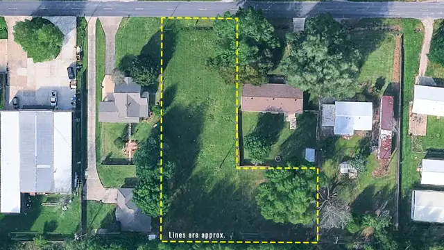 1200 Hugh Wallis Rd S thumbnail 4