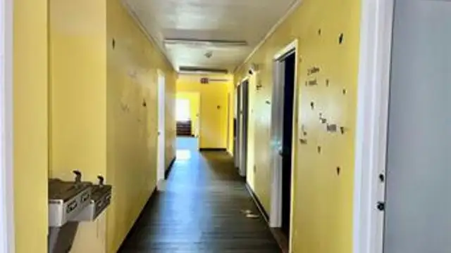 2129 E Mill St thumbnail 3