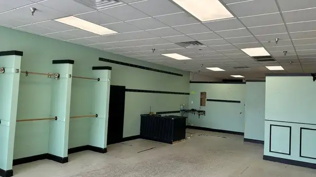 600 Robert Blvd thumbnail 3
