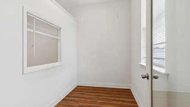 8000 Crowder Blvd Suite E thumbnail 5