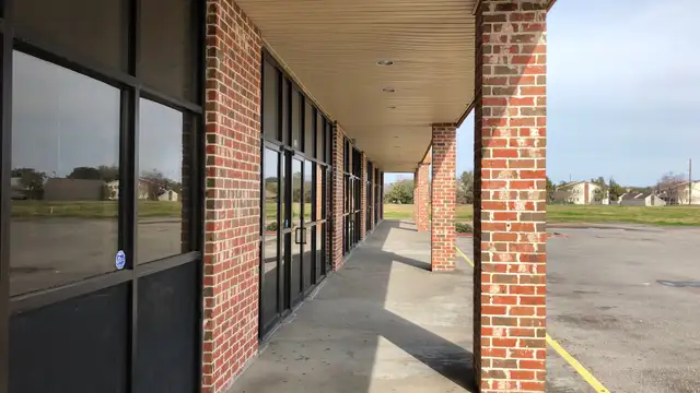 Chateau Estates thumbnail 5