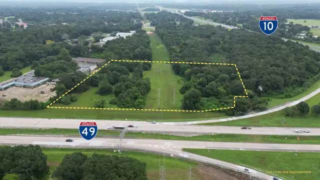 2712 NE Evangeline Thruway thumbnail 3