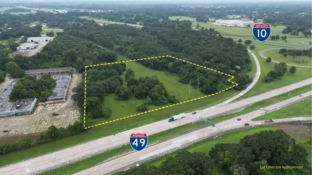 2712 NE Evangeline Thruway thumbnail 2