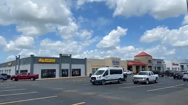 Bossier Corners Shopping Center thumbnail 5