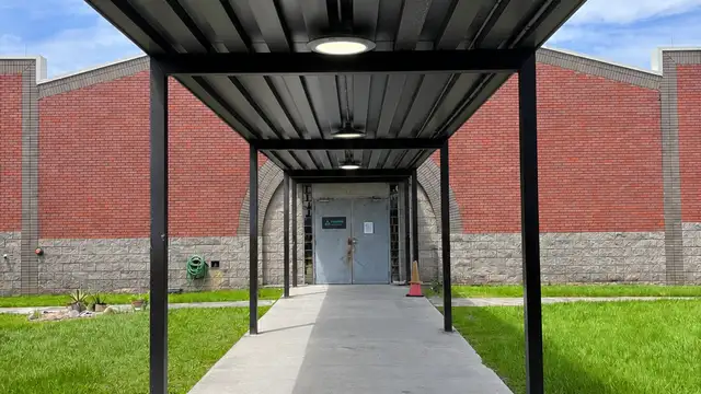 12000 Hayne Blvd thumbnail 3