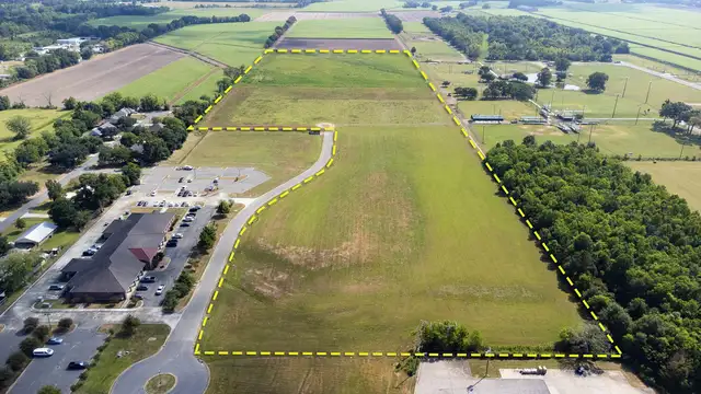 600 Corporate Blvd thumbnail 2