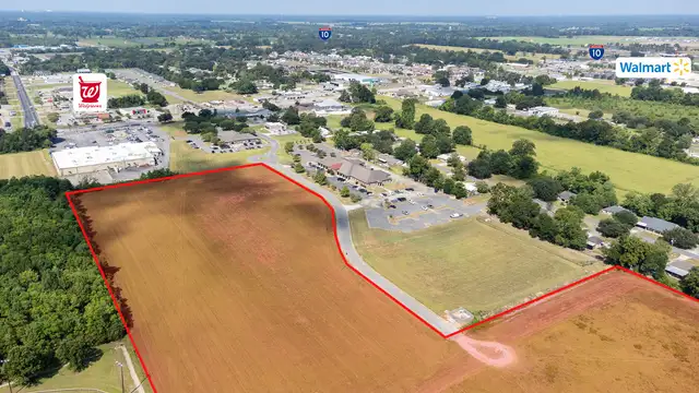 600 Corporate Blvd thumbnail 4