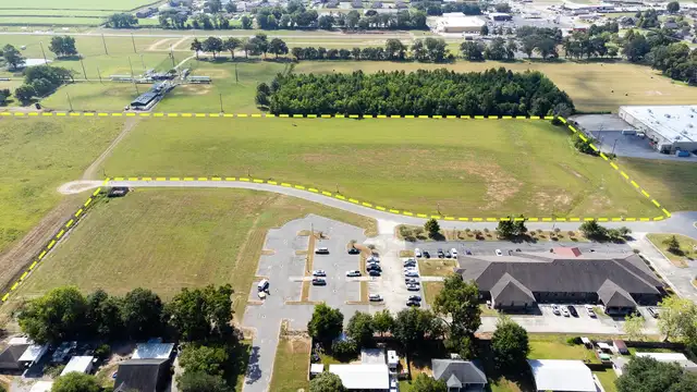 600 Corporate Blvd thumbnail 5