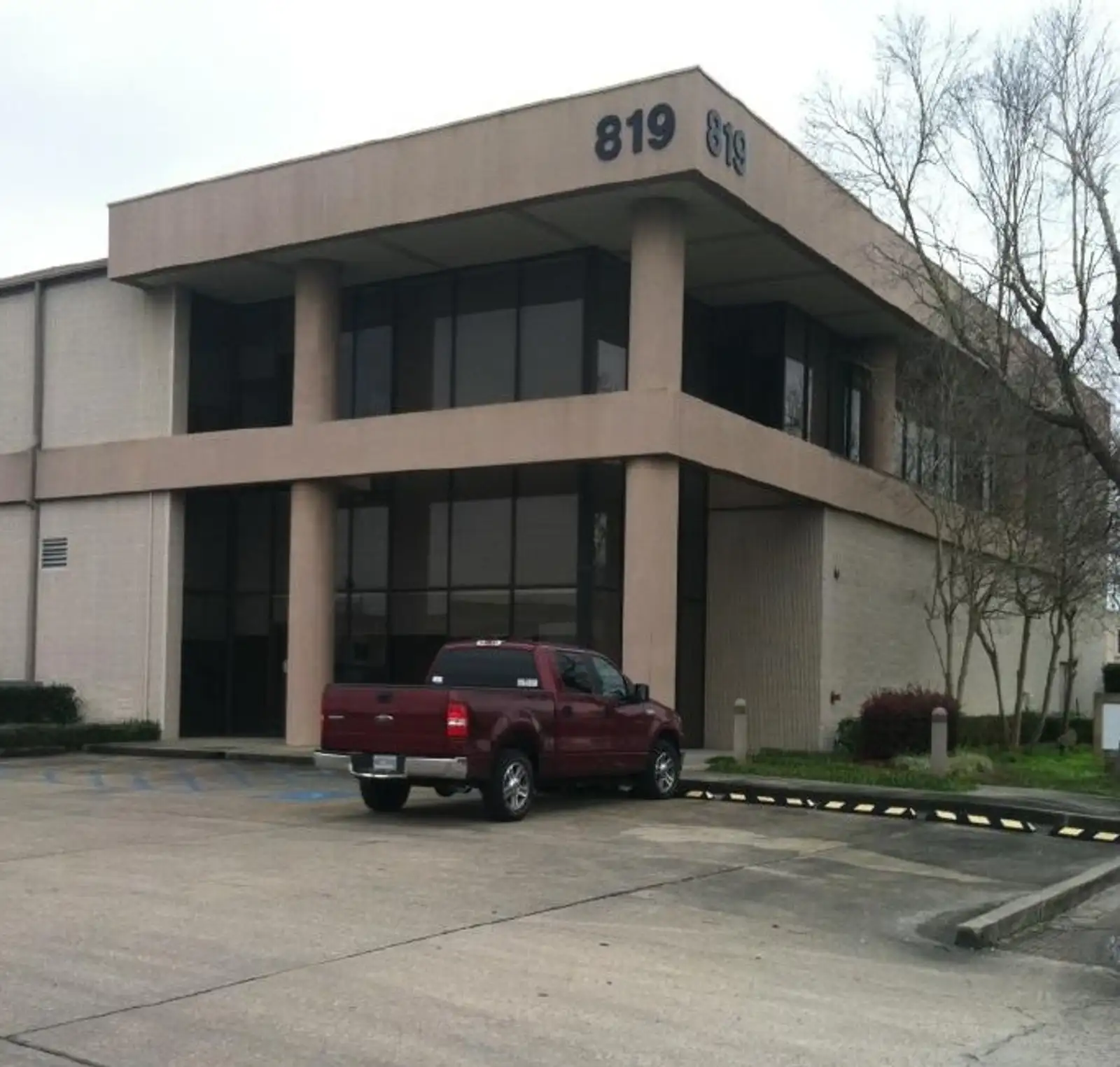 819 Central Ave