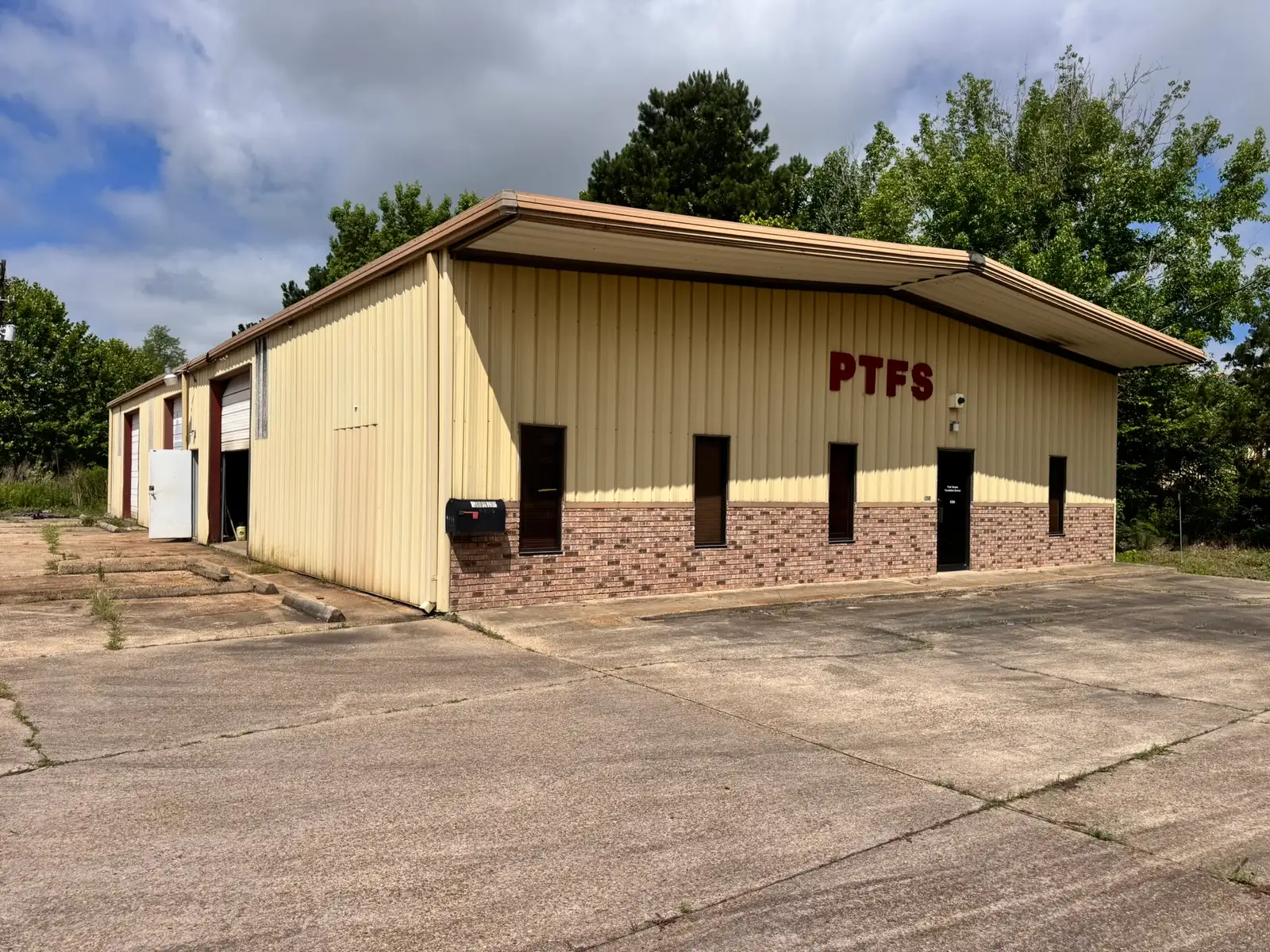 8396 W Antoine Loop